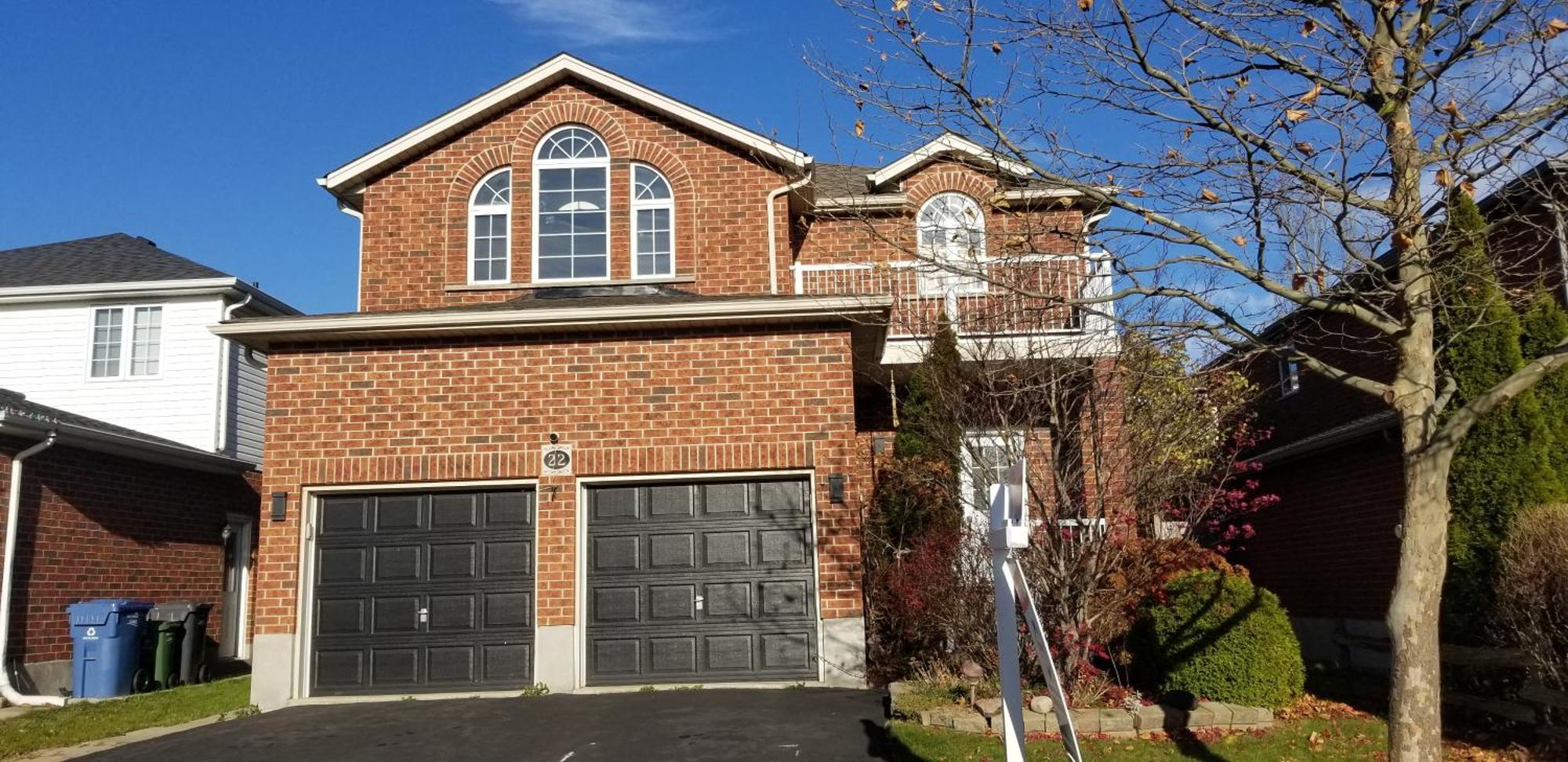 2 Bedroom Luxury Apartment Guelph Exterior photo